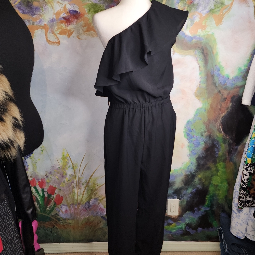 NWT One-Shoulder Ruffled Jumpsuit with Pockets and Tie Belt.
